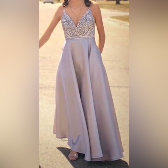 Prom dress - Picture 4 of 4